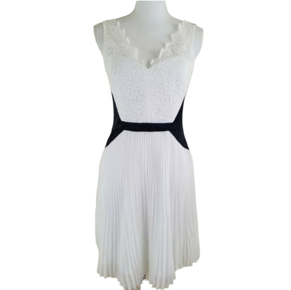 MaxandCleo~Women's Size 4~White "Tricia" Pleated Sleeveless Summer Dress NWT$178 - Picture 1 of 10